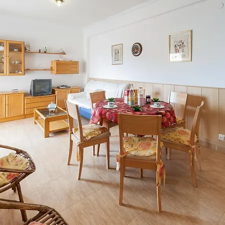Odisea Apartment Piles